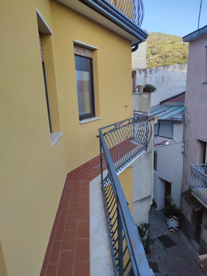 Cottage Gole Alcantara Pafumi Graniti Eksteriør billede